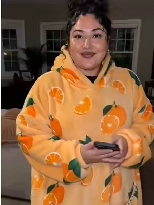#tiktokshopusa #plussizetryon #comfortablefashion #tiktokfinds #hoodedblankets 