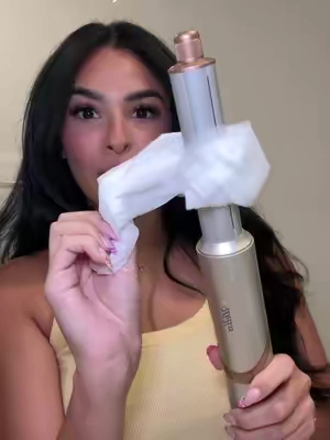 The best airflow 😍 #ukliss #airwrap #hairtool #blowout #tutorials 