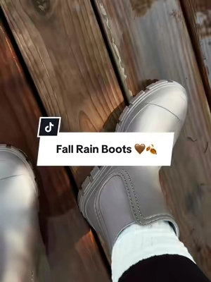the cutest rain boots for fall 🤎🍂#RainBoots #FallBoots #WomensRainBoots #WaterproofBoots #FallFashion 