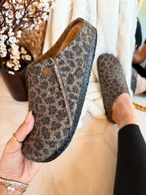 #birkenstocks #slippers #outdoorslippers 