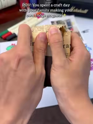 Any other moms save all their kids’ random little art pieces? This is total genius 🤩 #MomLifeHacks #KidsArt #DiyGifts #fridgemagnets 