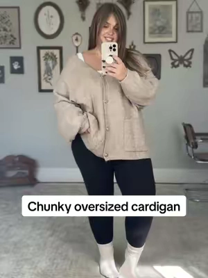 The coziest cardigan I’ve ever put on in my life #cardigan #sweaterweather #plussizefashion #oversizedsweater #fallfashion 