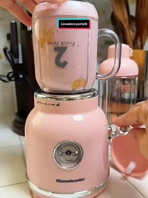 Licuadora compacta para batidos Homeleader, licuadora con 6 cuchillas afiladas para batidos y uso personal, vaso de viaje de plástico de 600 ml (21 oz) con tapa, electrodoméstico de cocina rosa para jugos y mezclas.#tiktokshopcreatorpicks #licuadora #minilicuadora #cocina #Home 