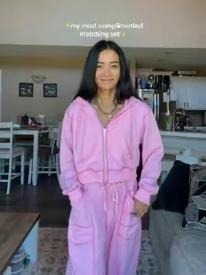 5’0” wearing size xsmall 