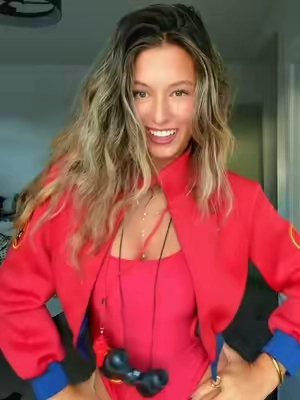 slay #baywatchcostume #lifeguardcostume #costumeideas #hotgirlcostumes #halloweencostume 