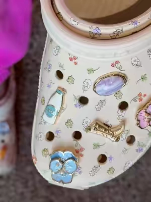 Crocs x Florence by Mills #crocs #crocsseptemberspotlight 