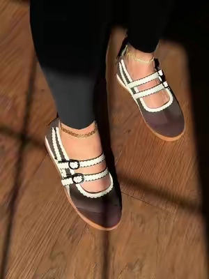 So girly ✨🍂🫶🏼🤎  #maryjaneshoes #fallaesthetic #sliponshoes 