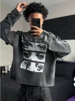 👆🏽Grab one before they sell out👆🏽 #recentpickups #musthaves #graphictees #trending #viraltiktok 
