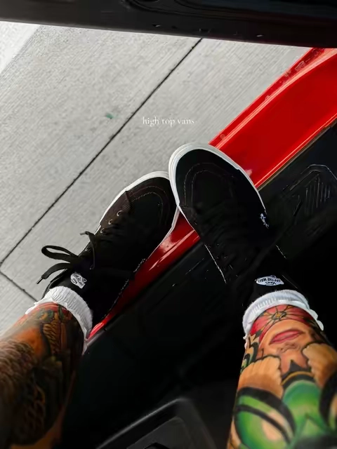 The coolest freaking vans!!😍 Wearing my true size 7 and they fit so good!! Super comfy and don’t hurt my feet. Check them out in the orange cart🍂