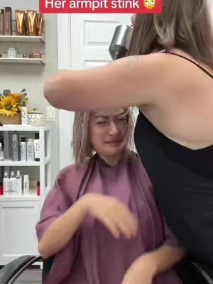 Her armpit stink 🙄#stinky #armpit #colorwow #bighair #tiktokshop 