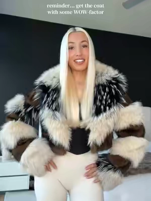 get ready to be sick of me wearing this #AKIRA #FauxFurCoat #WinterOutfits #falloutfit #furcoat 