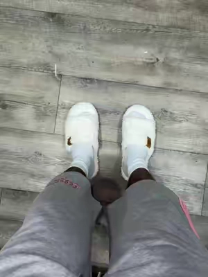 These mad comfy 😮‍💨 #slippers #tiktokshopstockup #mensshoes #comfyslippers #fuzzyslippers 