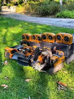Great! All children love these handsome sets of engineering car toys!🤩🥰🎁🚜❤️#rcexcavator #tiktokshopstockup #Akeleo #rccar #kidstoysplay 