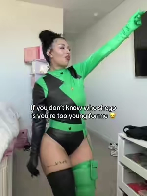 If you can’t dress up on a costume and have dance sessions with me we can’t be friends lol! Be my kim possible ? 👀 #shego #shegocosplay #costume #tiktokshopcreatorpicks #prettygirlglaze @Dolls Kill 
