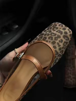 #maryjanes #maryjaneshoes #flats #womensfashion #womensshoes 
