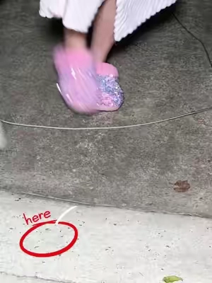 #slippers #slippershoes #tiktokshoprestock #houseshoes #ladiesslippers 
