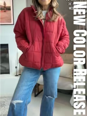 The colors of the year in the puffer jacket that is now a classic #pufferjacket #falljacket #lightweightjacket #fallstyleinspo #casualstyle 