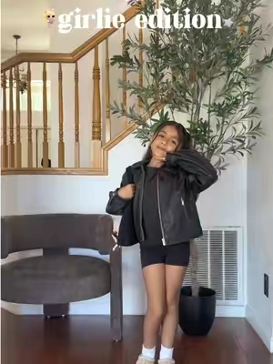 @EVELLYHOOTD US kids slipper 🤎🍂  #kidsfashion #kidsootd #fallfashion #falloutfits #tiktokshopcreatorpicks 