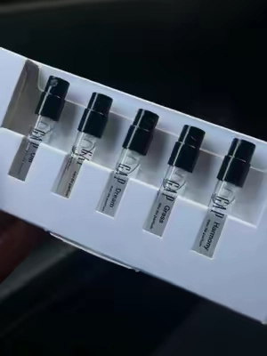perfect stocking stuffer! 🎄 #gap #gapfragrances #gapperfume #stockingstuffer #stockingstufferideas @Gap 