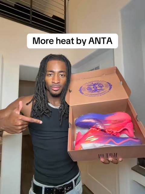 The unique colorway and design is so futuristic ⚡️ #kyrieirving #antasports #basketballshoes #tiktokshopstockup #tiktokshopfalldealsforyou 
