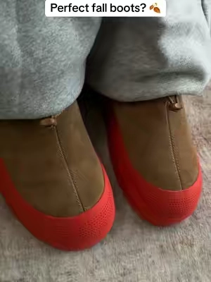Need these in every color ASAP!🔥😮‍💨 #sliponboots #sliponshoes #fallboots #fleecelined #boots 
