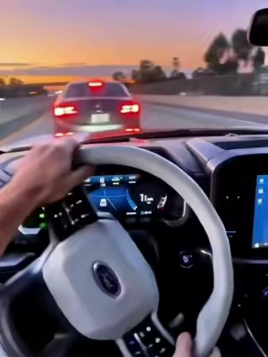 This is the best-quality phone holder I've ever used#driver #tips #shopping #car #carknowledge 