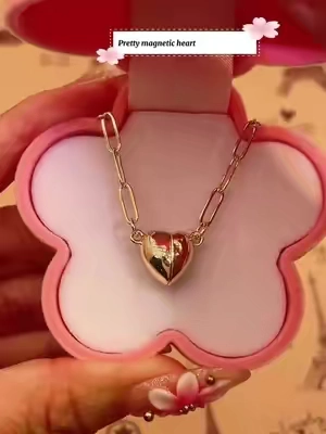 OMG! Love it!?🌹It’s absolutely cute☀️🌙So pretty heart necklace❤️‍🔥❤️‍🔥#fyp #tewiky #giftforher #initialnecklace #viralvideo 