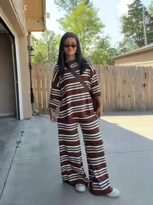 The brown is such a vibe.  *5’0”, 100lbs wearing size xsmall 