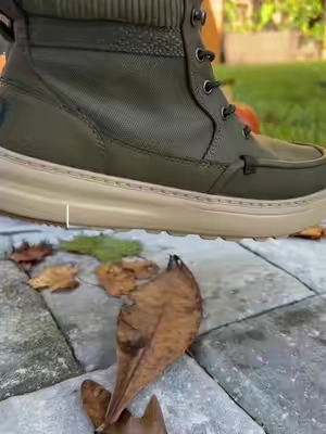 imagine crunching leafs with these 🍂🙌🏼 #heydude #heydudenewarrivals #heydudenewarrivalscampaign #fallboots #tiktokshopstockup 