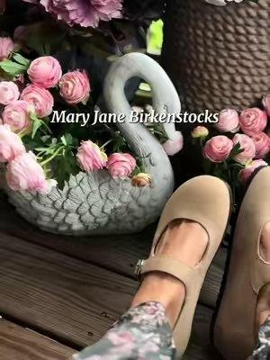 The Birkenstock Mary Janes that were MADE for fall 🤎🍂 The Santa Clarita gives you that classic Mary Jane look with a genuine leather upper, adjustable strap + the iconic Birkenstock cork-latex footbed. Cute enough to completely make the outfit, comfortable enough to actually wear all day. These with denim + cozy socks? Perfection. #Birkenstocks #BirkenstockMaryJanes #MaryJaneShoes #FallShoes #FallFashion