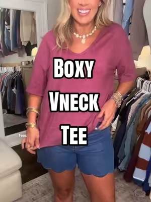 Elevated basics!! The best vnecks! @Cicy Bell shop #vneck #tee #casualoutfits 