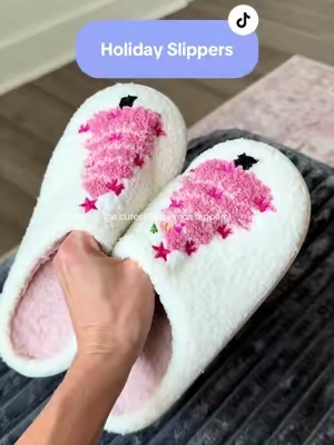 Christmas slippers but make them PINK 🎄🩷🎀 So cozy and such a cute little gift idea! #ChristmasSlippers #PinkChristmas #ChristmasGiftIdeas #CozyGifts #StockingStuffer 