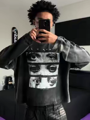 👆🏽Grab one before they sell out👆🏽 #recentpickups #musthaves #graphictees #trending #viraltiktok 