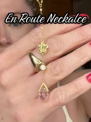 And the matching bracelet is so cute
