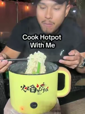 Cook hotpot with me in my new electric cooker I love this thing for hot ramen ,soups, and seafood boils #fyp #hotpot #foodboil #ramencooker #hot 