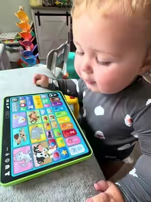 Something we use every single day and Dakota learns something new each time #toddlertoys #toddlerlearning #learningtoys #languagedevelopment #toddlermusthaves 