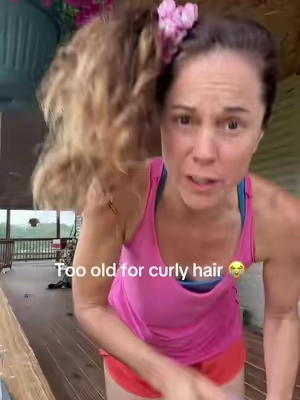 I’m shocked 😳  #frizzycurls #damagedcurls 
