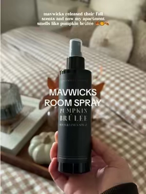 these fall scents are on another level! 🍂 smells sooo yummy #mavwicks #fallscents #roomspray #linenspray #homefinds 
