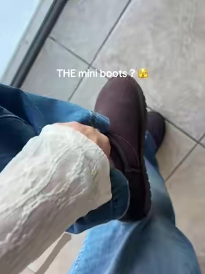 so comfy #winterboots #fallshoe #tiktokmademebuyit #evellyhootd #miniboots 