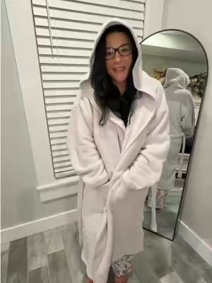 mellow robe is 10/10 for cozy✨ #mellow #mellowsleep #robe #giftforher 