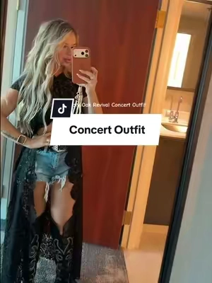 Country concert outfits are my favorite!!! This time we saw @Treaty Oak Revival #concertoutfit #countryconcertoutfit #treatyoakrevival #concert 