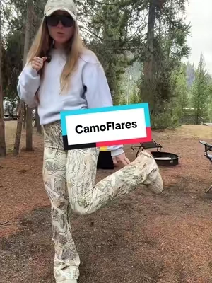 The print, the flare, the fit these make a simple outfit look SO much better without even trying. #CamoFlares #FlareLeggings #CamoStyle #EverydayOutfit #TikTokShopFinds