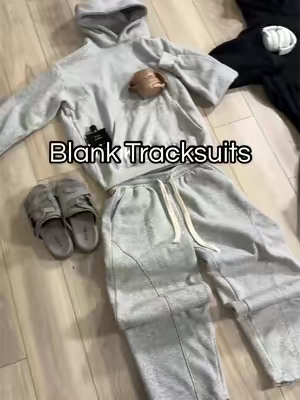 these are definitely the move for the fall #hoodieszn #greysweatspants #baggysweats #tracksuitset 
