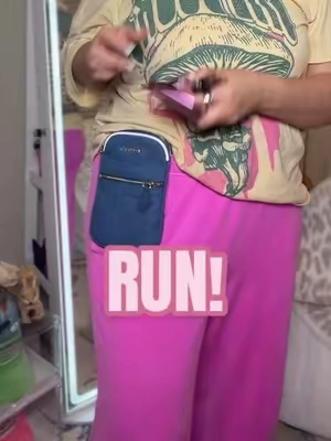 #hippouch #rfidblocking #travelhack #handsfreehack #christmasgifts 