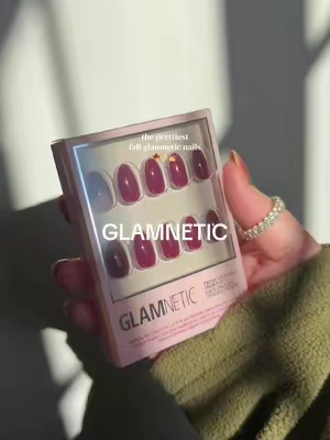 obsessed with @Glamnetic ✨💅 #glamnetic #glamneticnails 
