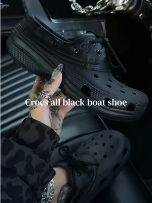 @Crocs #crocs #altoutfits #altmom #falloutfitinspo #darkaesthetics 