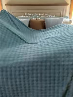 You found your new favorite blanket. 🛋️#CozyBedroom #beddingtok #bedsure #blanket #soft 