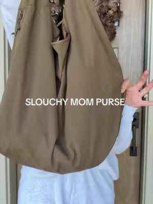 a mom bag that’s CUTE and so freaking functional 🤌🏼🤌🏼🤌🏼🤌🏼

#mombag #mompurse #womenspurse #womensbag 