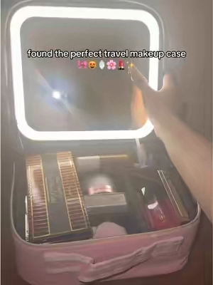 It’s like having a mini vanity on the go 💼😍 #makeupcase #makeupcasewithlight #makeupcasewithmirror #makeuporganizer #travelmusthaves 