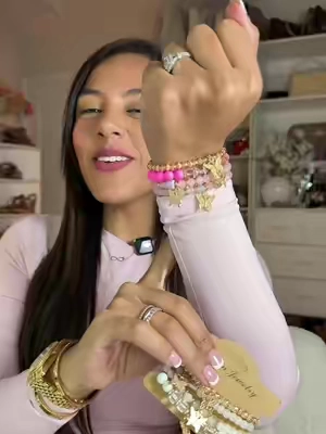 Paquete de 8 pulseras #jewerly #womanstyle #TikTokShopFashion #womanfashion 
